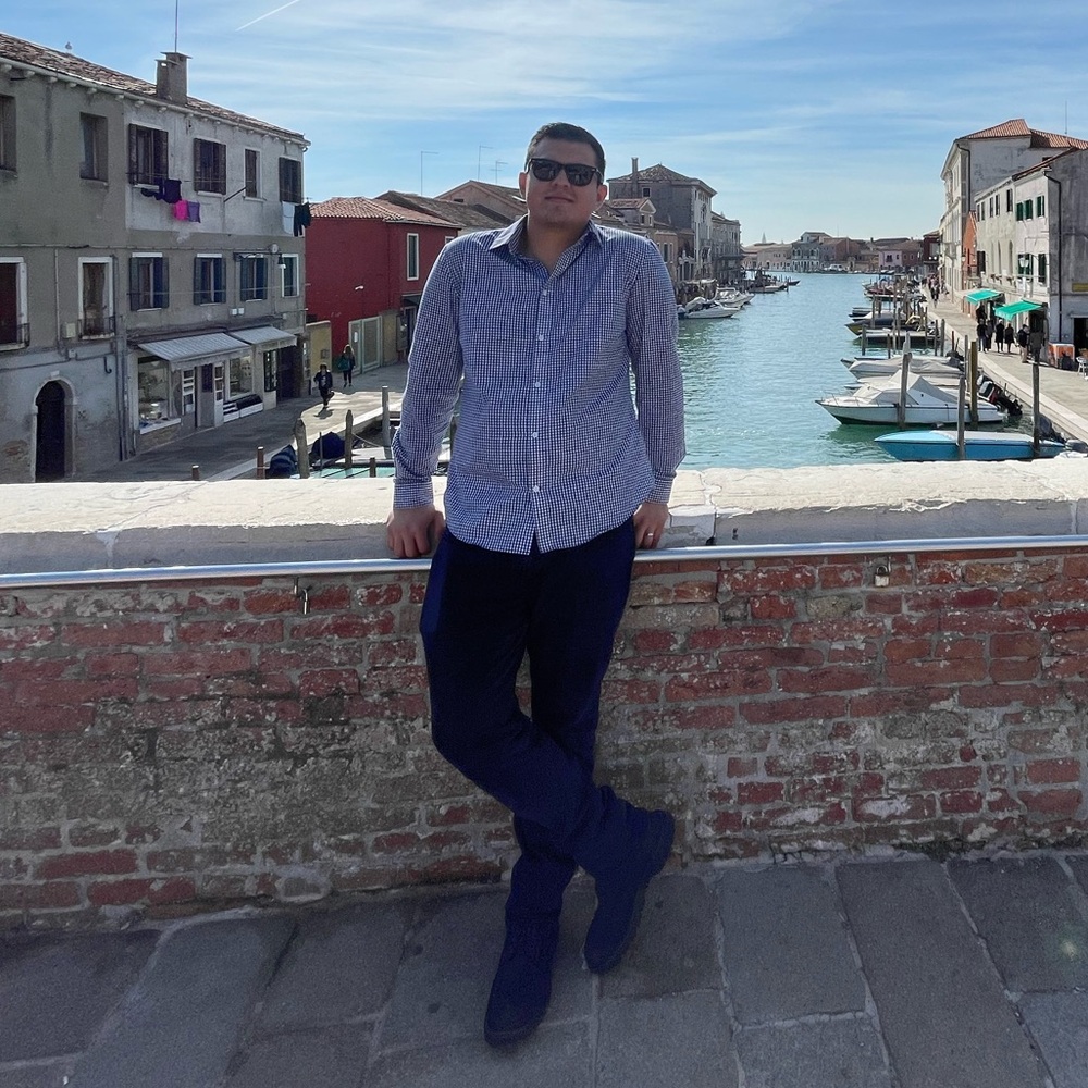 Meet your Posher, Anthony